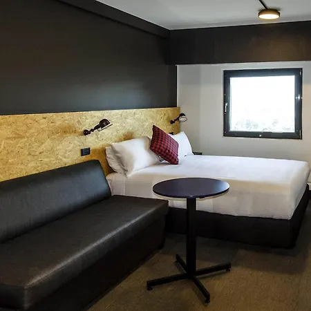 Ibis Budget Sydney East-2